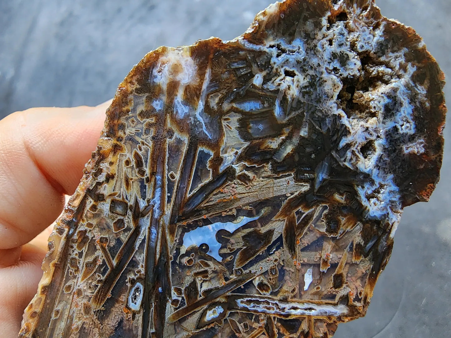 Rough Stick Agate